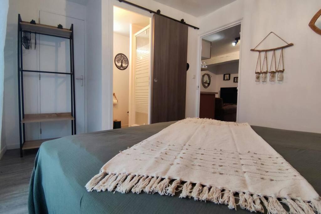 Le Joli'Mans, Appartement Refait A Neuf, Entierement Equipe, Pour 2 Personnes, Proche Quartier Historique Et Centre Le Mans Exterior foto