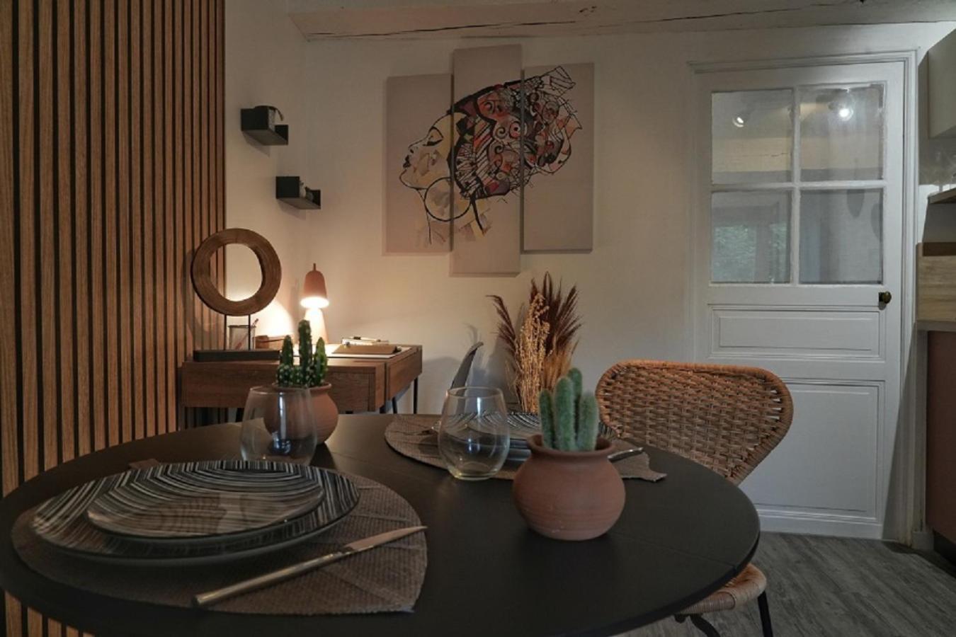 Le Joli'Mans, Appartement Refait A Neuf, Entierement Equipe, Pour 2 Personnes, Proche Quartier Historique Et Centre Le Mans Exterior foto